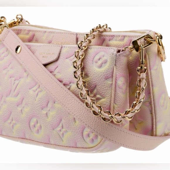 LIVE! 🛍️ Everything must go! 🏎️💨💨 - Picture 12 of 17